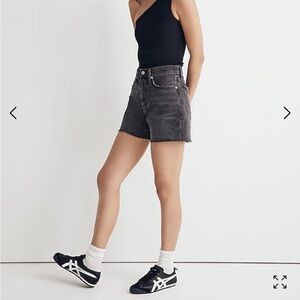 Madewell, relaxed mid-length denim shorts, size 27, Bradbrook wash